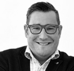 Gérant M. Thomas: Inhaber & Geschäftsführer REHA-Coach & psychologischer Berater und Dipl.-Dipl.-Kommunikationswirt (BAW)